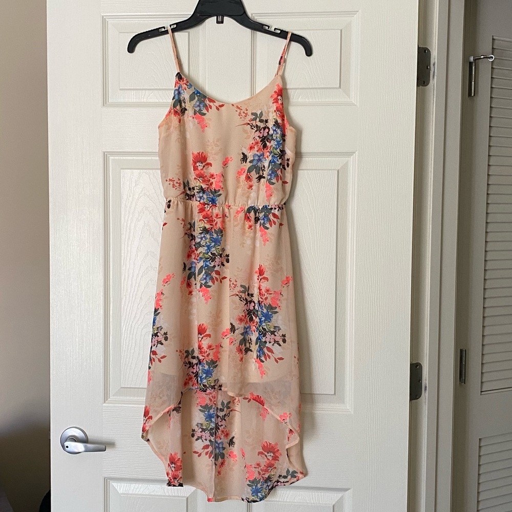 High-low dress with a flower pattern
